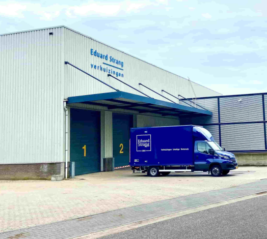 Zelfservice opslag: zelf spullen naar de locatie brengen en gemakkelijk opslaan bij Strang